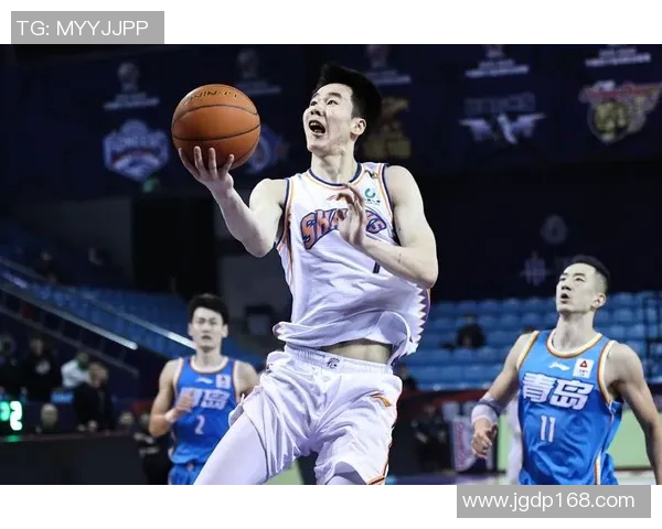篮球明星李酷洋的传奇之路与奋斗精神启示年轻一代的篮球梦想